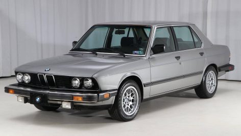 دانلود دفترچه عیب‌یابی برق BMW 528e (BMW 528e Electrical Troubleshooting Manual PDF)